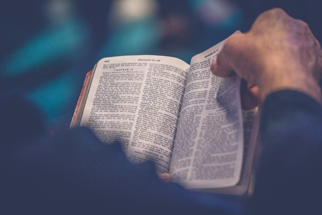 bible page turning