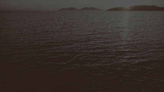 Vlorra Sunset 12 Alt Still