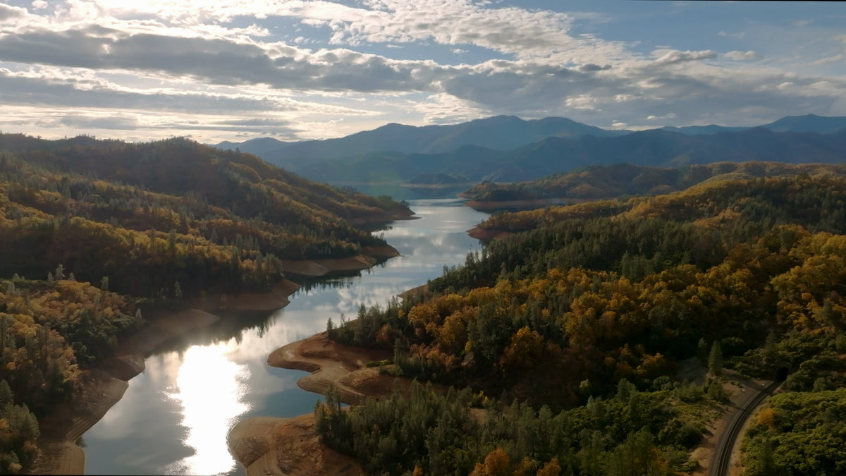 Lake Shasta Motion Background 04
