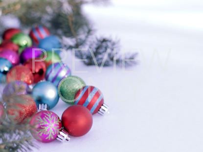 Snowy Christmas Bulbs