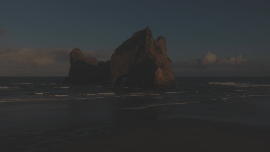Oceanfront 12 Decontrast Still