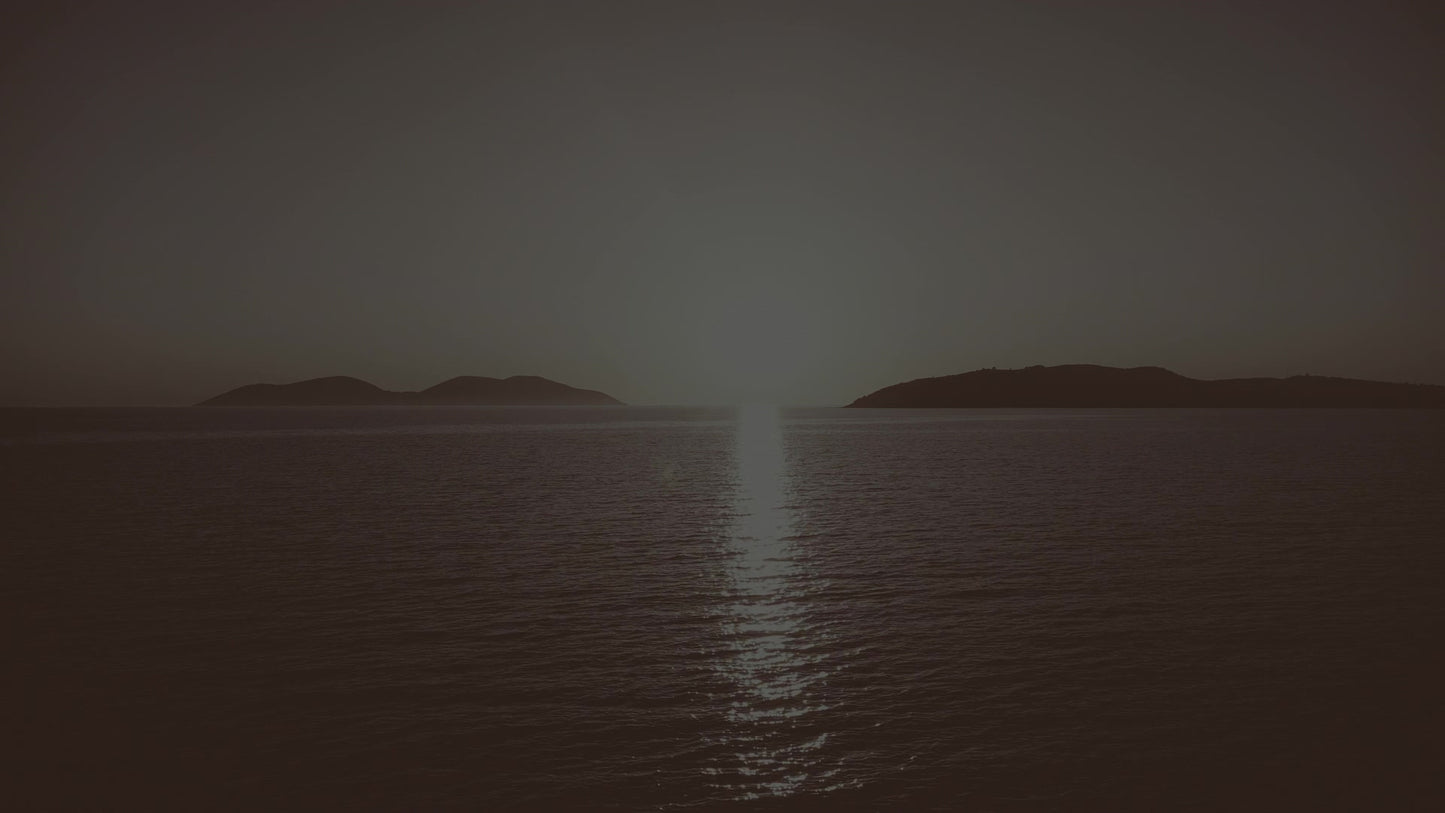 Vlorra Sunset 9 Alt Still