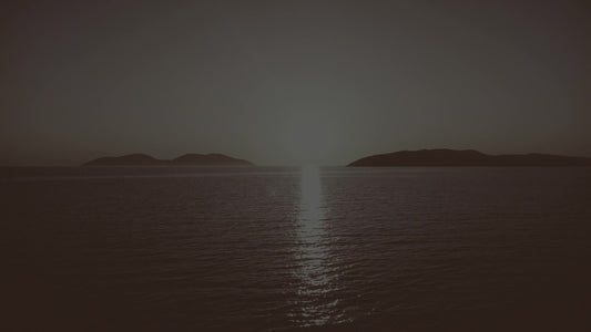 Vlorra Sunset 9 Alt Still