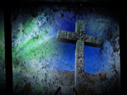 Grunge Cross Loop