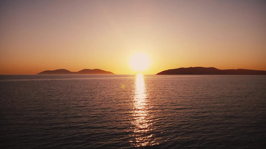 Vlorra Sunset 9 Still
