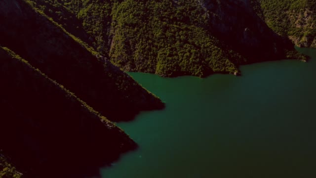 Vintage Lake 4 Alt