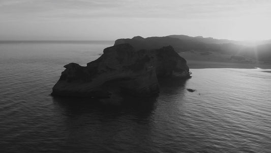 Golden Bay 4 Alt Still