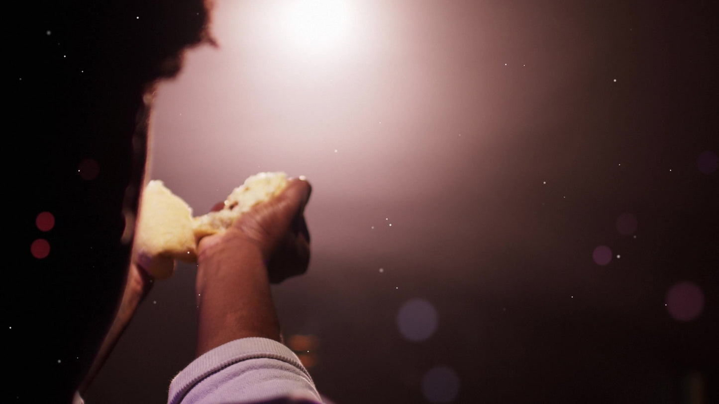Communion Bokeh 03