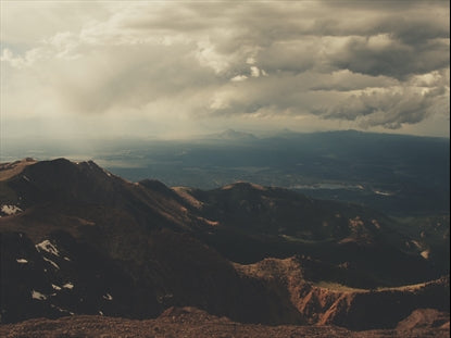 Vistas Mountain Cloud Rays