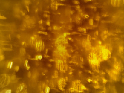 Streaked Bokeh Static Gold