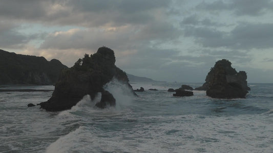 The Coast 10 Still