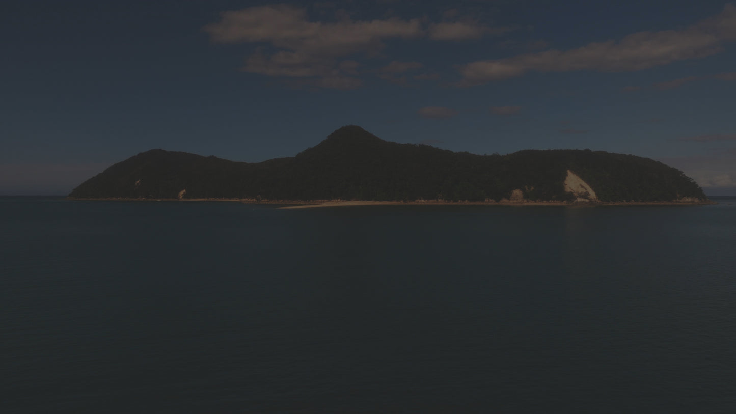 Oceanfront 8 Decontrast Still
